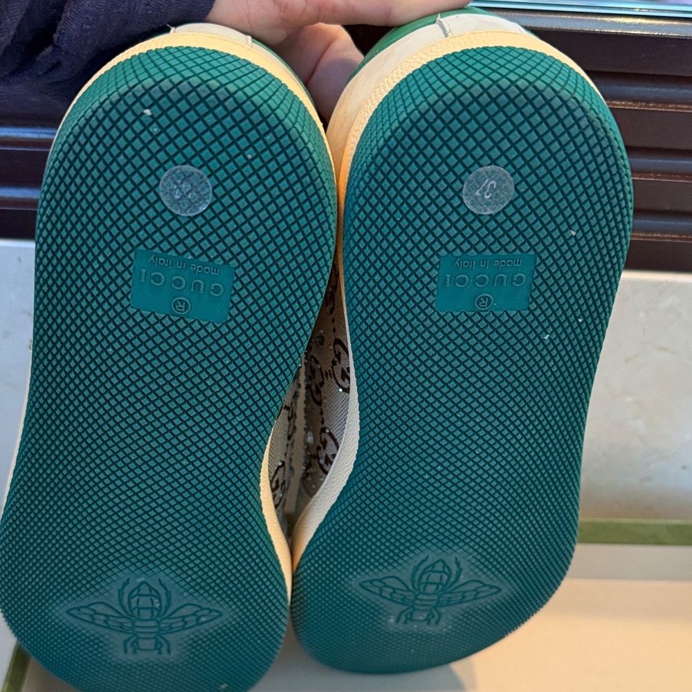 Gucci Women's Crystal-Embellished Green and Cream Sneakers - Picture 4 of 4